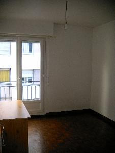 vends appartement F2 libre de suite
